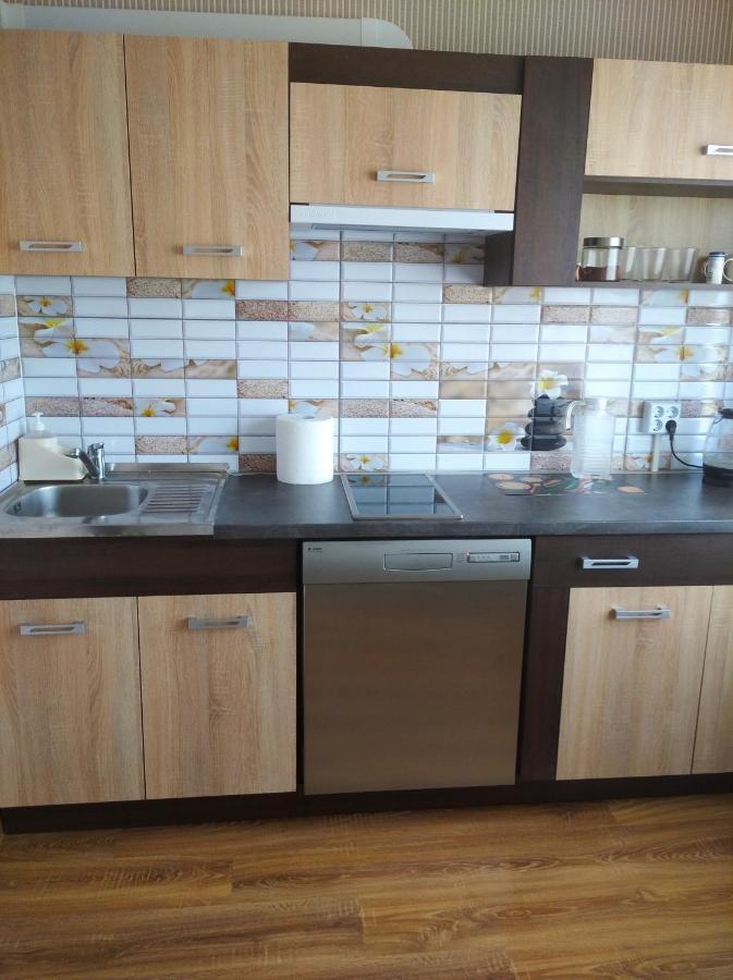 Apartmenti Saules Sturis Windawa Zewnętrze zdjęcie